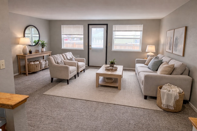 Building Photo - Pra3402 Unit B