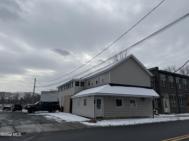 Building Photo - 734 Hudson Ave Unit 2