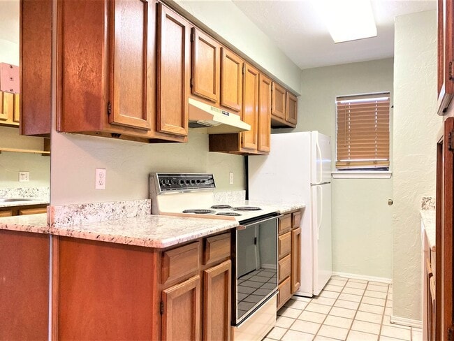 Photo - 11431 Springhollow Rd
