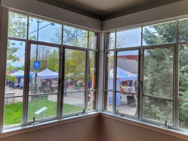 Photo - AMAZING LOCATION 2 Bed 1 Bath Home In Downtown Louisville