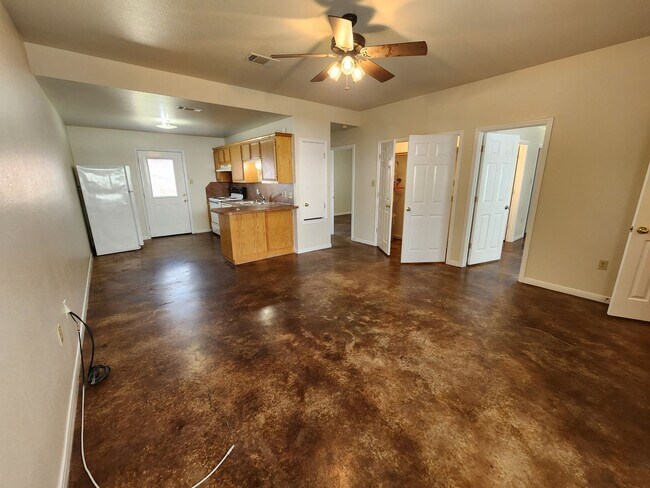 Photo - 811 E Ave I Unidad B