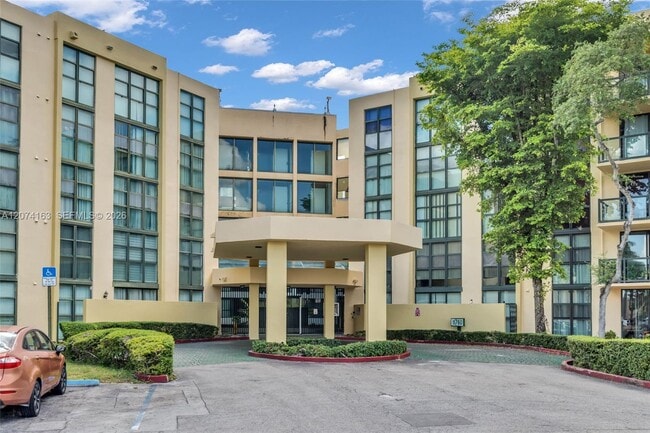 Building Photo - 11780 SW 18th St Unit 226-2