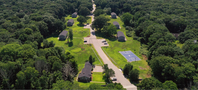 Carriage House Townhomes - Carriage House Townhomes