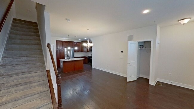 Photo - 711 Lakeview Ct Unit 1