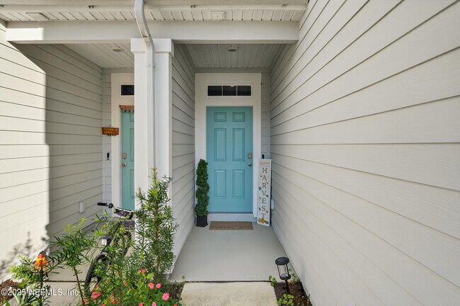 Photo - 33 Coastline Wy