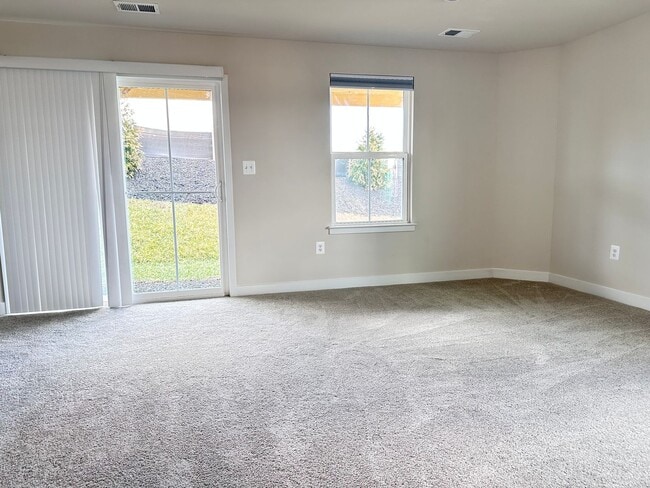 Photo - 4023 Purple Flora Bnd