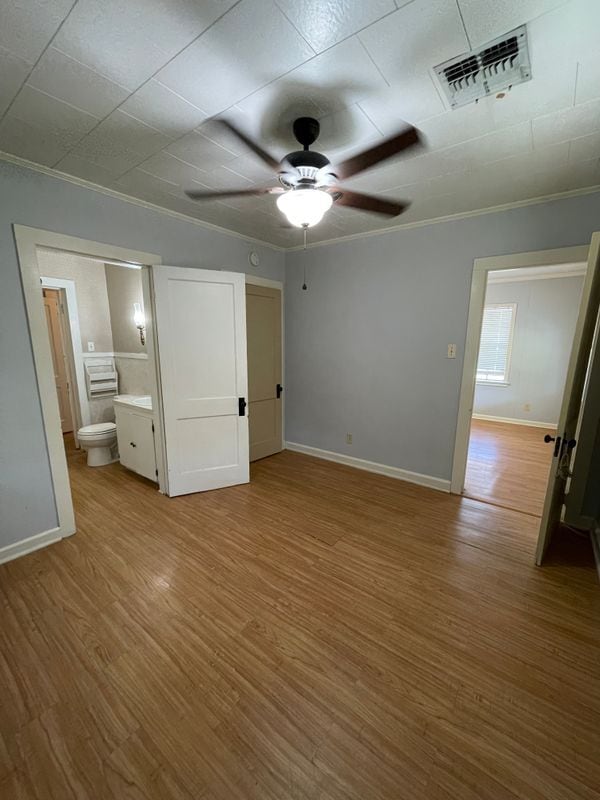 Photo - 208 St George St