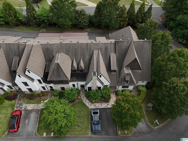 Photo - 305 Heritage Dr