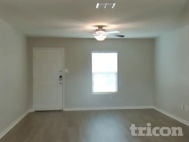 Photo - 12045 Latour Vly