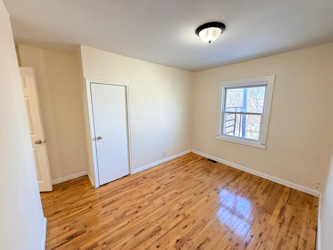 Photo - 113 Delavan Ave