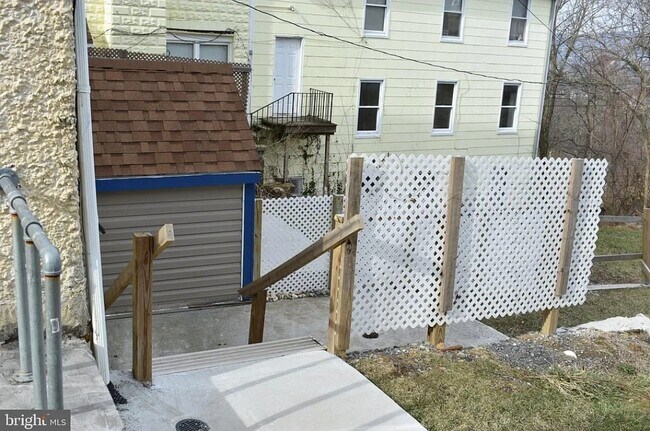 Photo - 6726 Jefferson Blvd