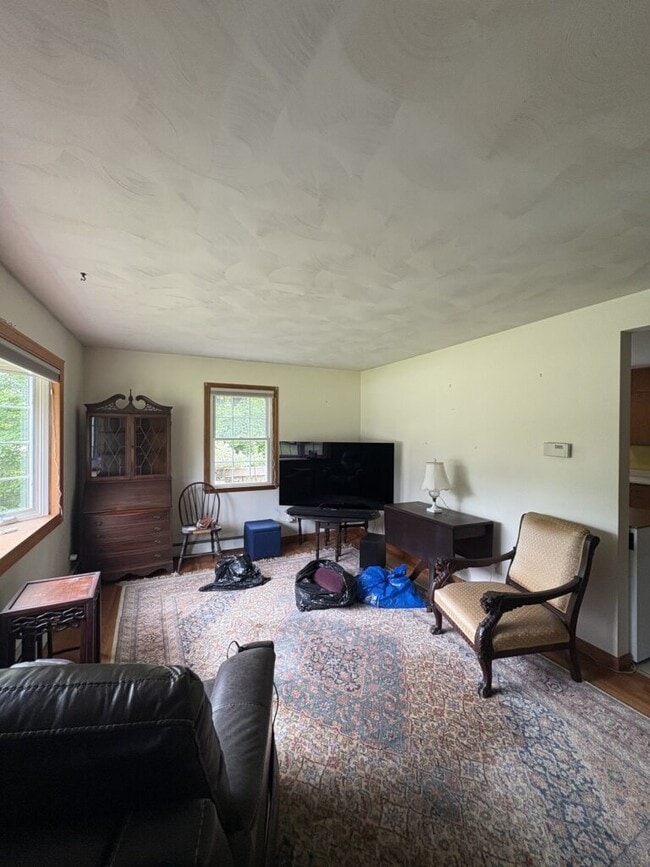 Photo - 275 Strong St