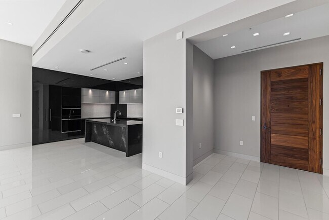 Photo - 6587 N Palmeraie Blvd Unit 2003