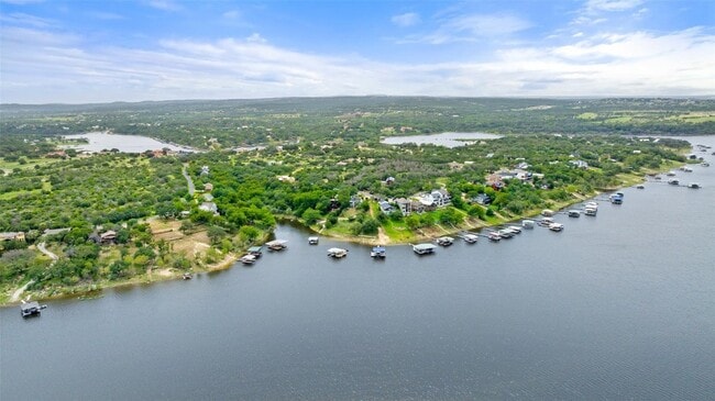 Building Photo - 1201 Lakeshore Dr Rental