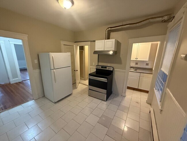 Building Photo - 139 Franklin St Unit 4