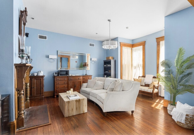 Photo - 221 SE 7th St Unidad ID1359119P