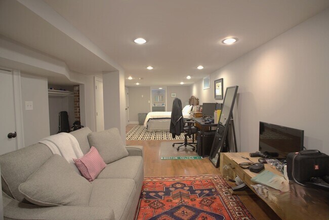 Photo - 199 N St Unit 1