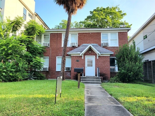 Building Photo - 1238 Peden St Unit 2