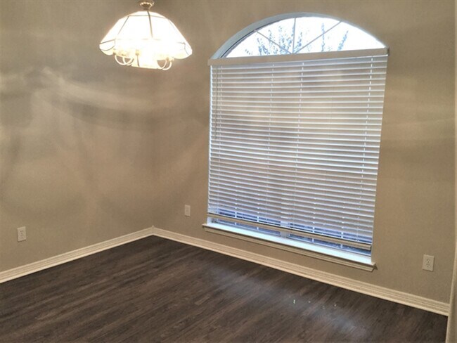 Photo - 2213 Perkins Crossing Dr
