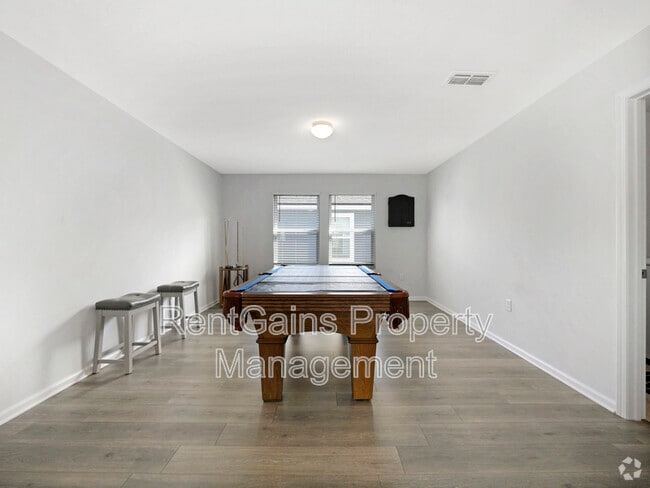 Building Photo - 597 Meadow Ridge Dr Rental