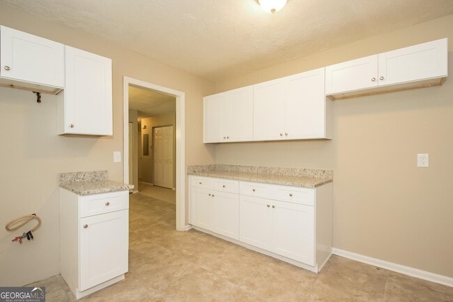 Photo - 6207 Newberry Ln