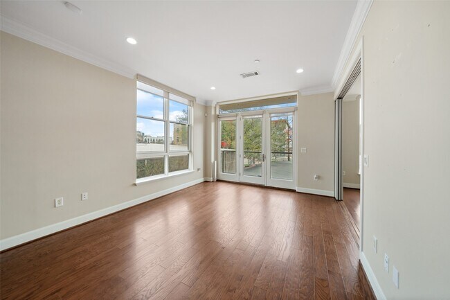 Photo - 1419 Montrose Blvd Unit 202