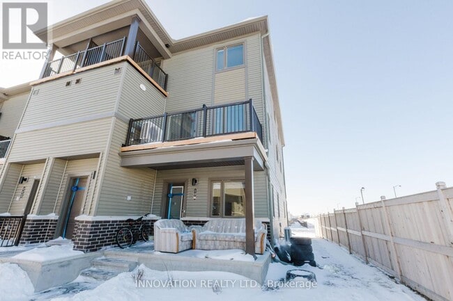 Photo - 108 Parnian Private