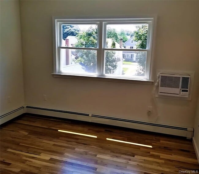 Photo - 14 Franklin Ave Unidad 2nd Fl