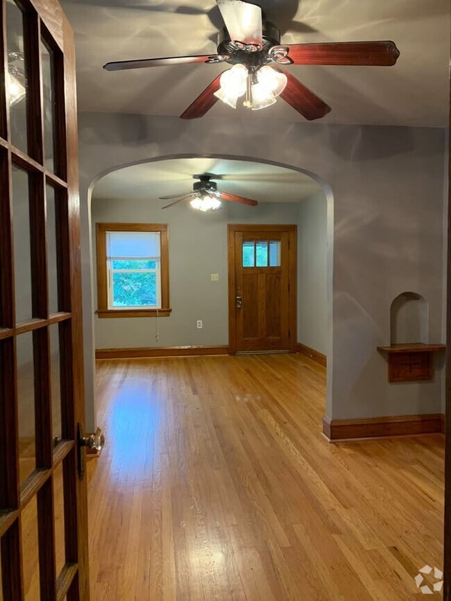 Building Photo - 336 21st St NE Rental