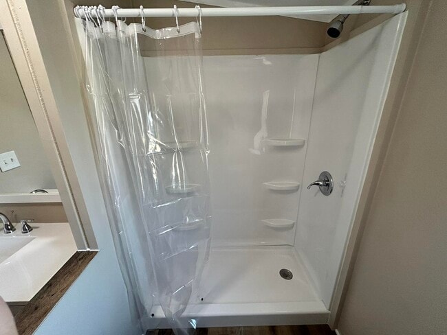 Photo - 1370 Suzanne Cir