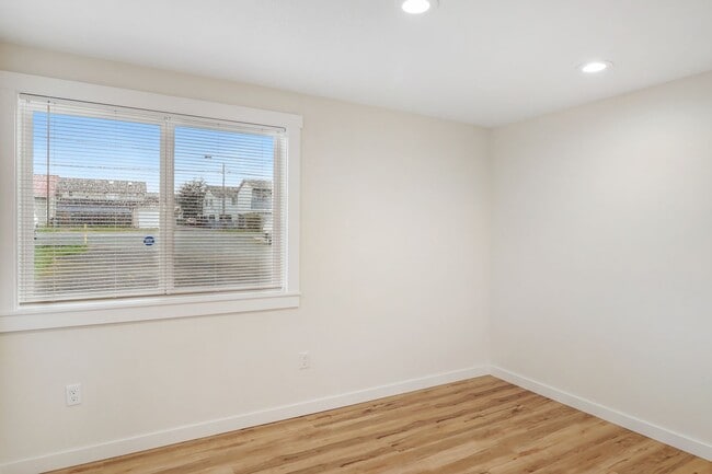 Photo - 2703 Q Ave