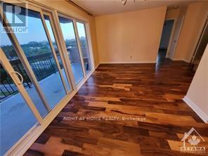 Photo - 158B McArthur Ave. Unité 902