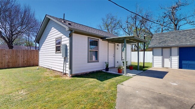 Photo - 3124 Tilfer St