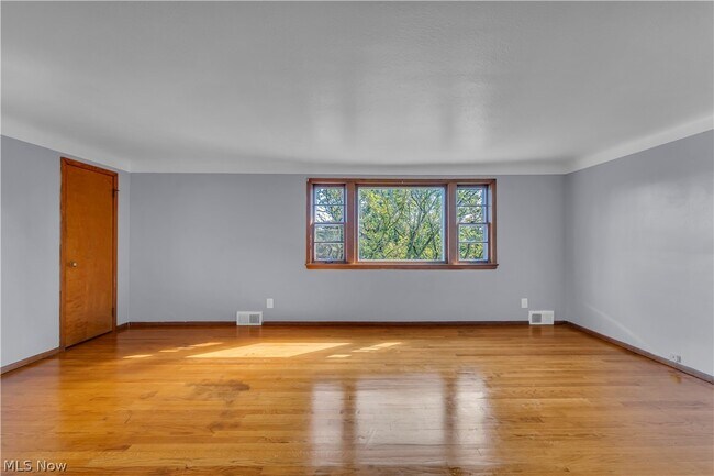 77 Solon Rd Unit 2/UP