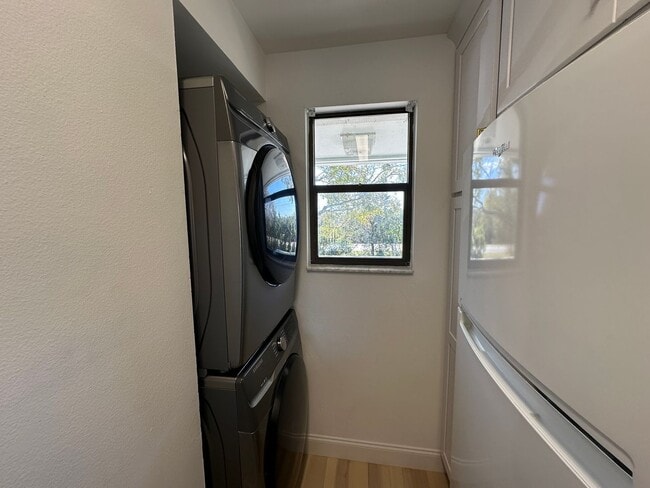 Photo - 2 bedroom 1 Bath newly renovated 1 mile fr...