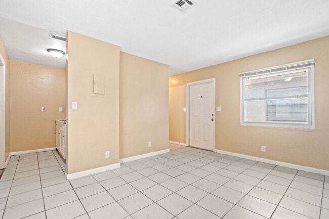 Photo - 1022 NW 6th Ave