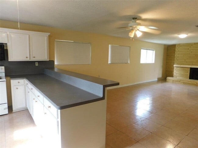 Building Photo - 1526 Garden Rd Rental