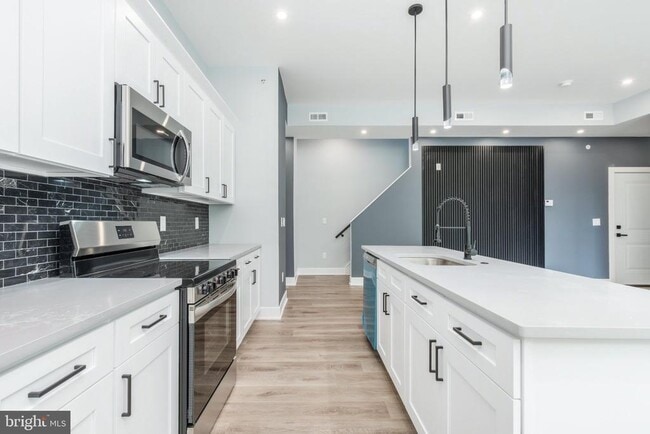 631 N Preston St Unit 3