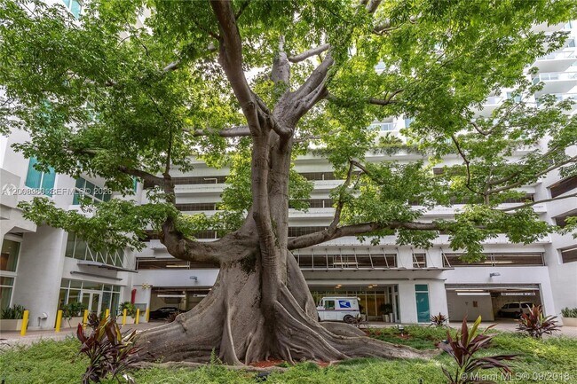 Photo - 1871 NW S River Dr Unit 902