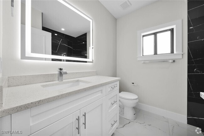 Building Photo - 848 Calumet St E Rental
