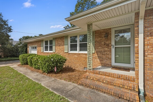 Photo - 210 Madeline Dr