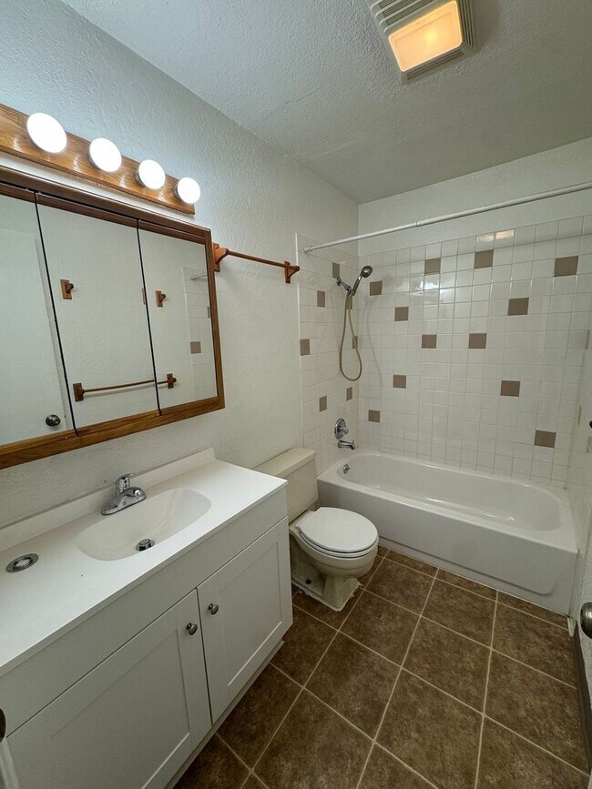 Photo - 401 N Mumford St Unit 3