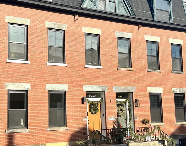 Photo - 2015 Forbes Ave Unit 1