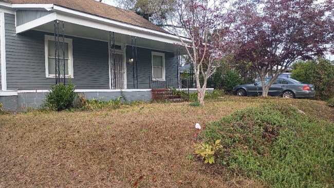 Photo - 3710 Napier Ave Unidad B