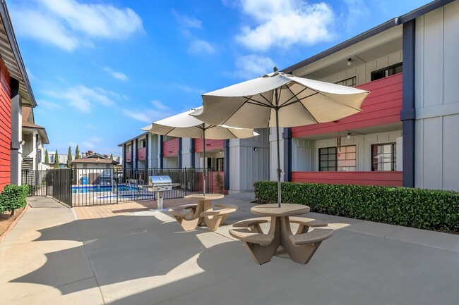 Photo - Hollister Creek Apartments