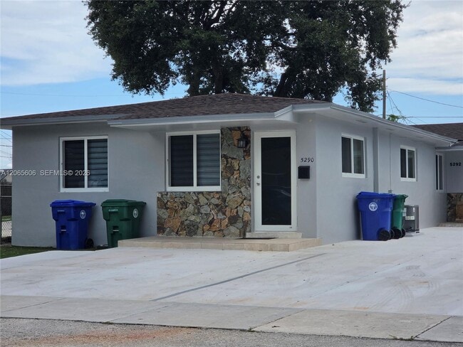 Building Photo - 5290 NW 2nd Terrace Unit 1
