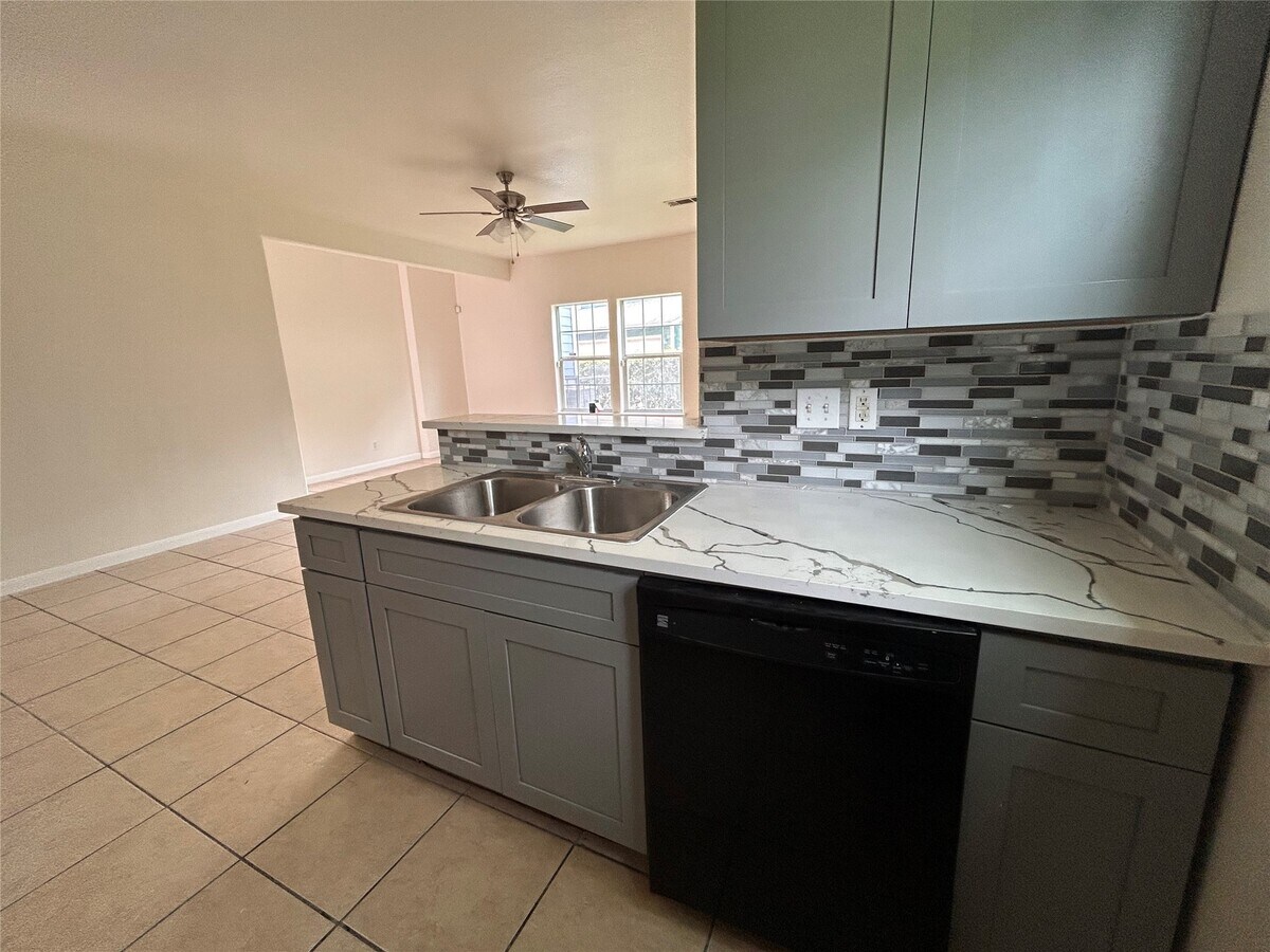 Photo - 6841 Larkstone St Unit B