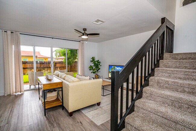 Photo - 9341 Green Meadows Way Unidad 9341 Green Meadows Way