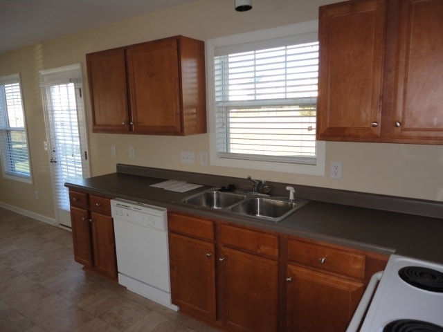 Photo - 611 Blue Lake Dr