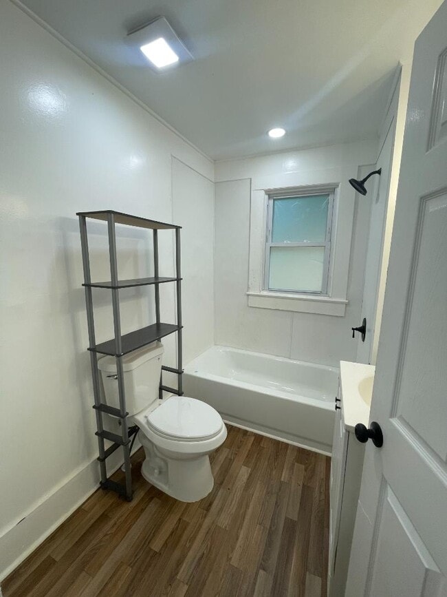 Photo - 246 S Hill St